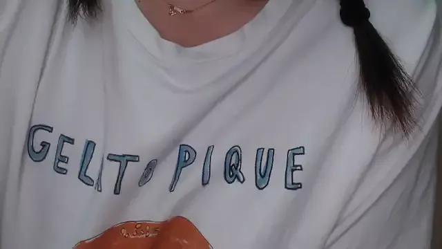 mei_hosina on StripChat