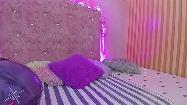 Melanie__Evans — Private on StripChat