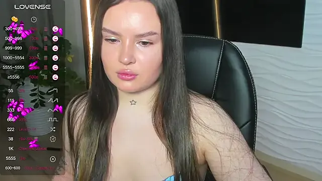 Mia_Milkvey — Show with oil topless