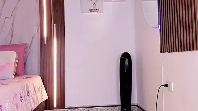 mia_six66 — Spank my bigass x10 