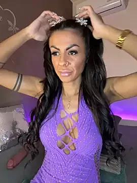 Miaaa95 from StripChat