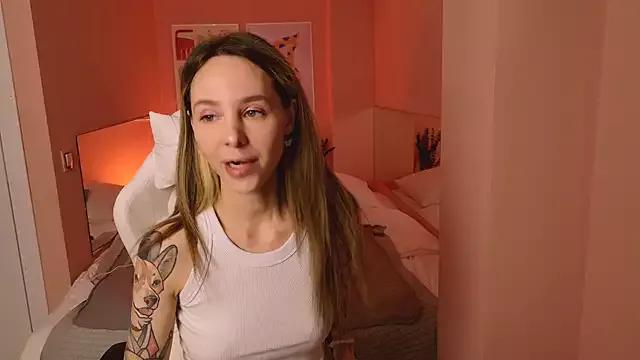 MiaGraham1 from StripChat