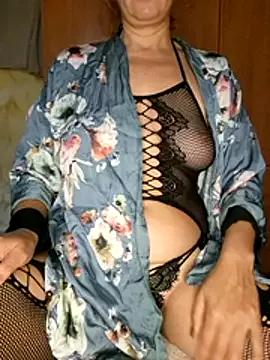 Miciaincalor on StripChat