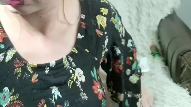 Mikki5P on StripChat