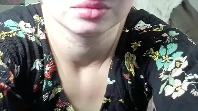 Mikki5P on StripChat