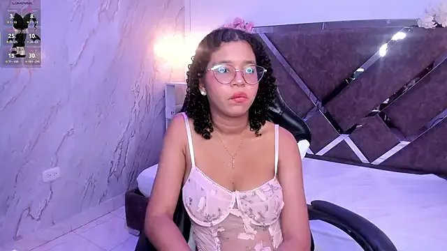 Freechat MilaHall_ on StripChat