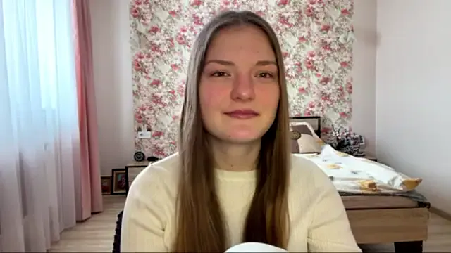 Milayouknow — Play with hair