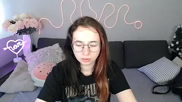 Freechat Mini_Diva on StripChat