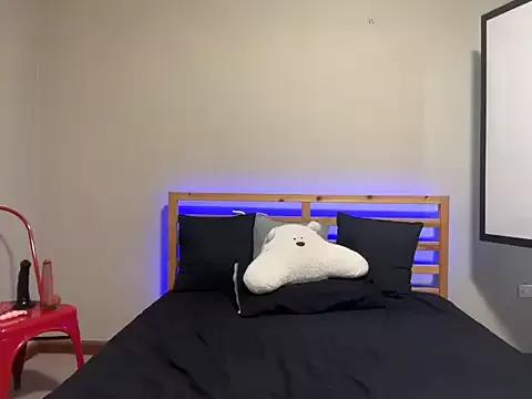 Slutty Miss_naz_SL wants you to fuck their body now Miss_naz_SL from StripChat