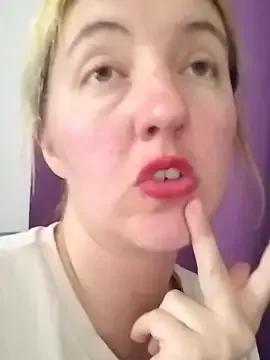 Mllesha74000 on StripChat