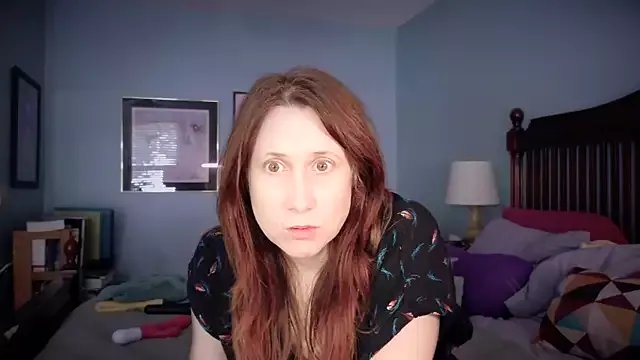 Freechat MommyGoddessL on StripChat