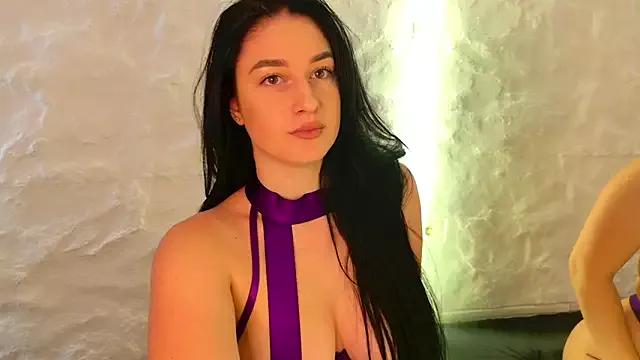 Freechat moniqque on StripChat