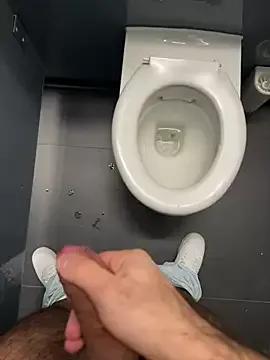 Freechat mrcumshotboy on StripChat