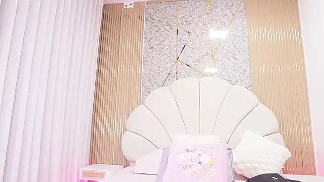 Freechat mssburbuja on StripChat