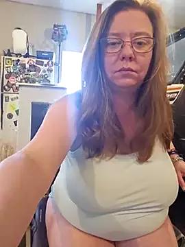 MsShelby40 on StripChat