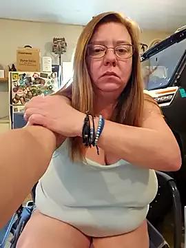 MsShelby40 on StripChat