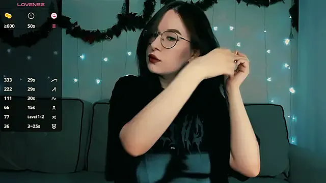 MyNameIsLilith on StripChat