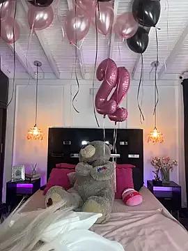 MystiqueXXX from StripChat