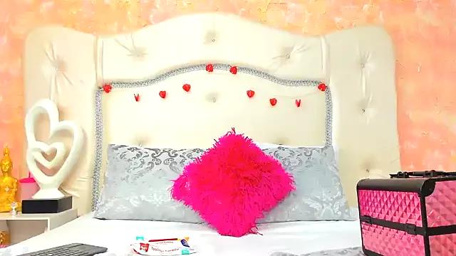 Freechat NahomiWhitel on StripChat