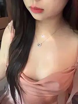 Nana_kute20 on StripChat