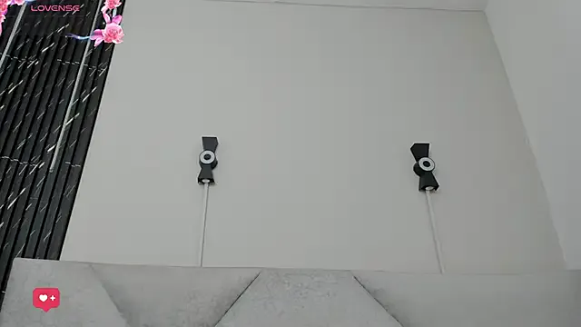 Naomi_Rousse — spank my  ass