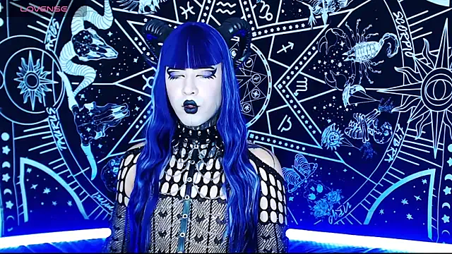 naomi_satan — dance and move your ass