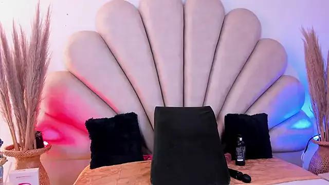 Natasha__Blue on StripChat 