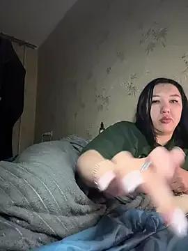 Naughtbaby_2025 on StripChat 