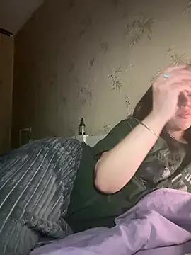 Naughtbaby_2025 on StripChat 