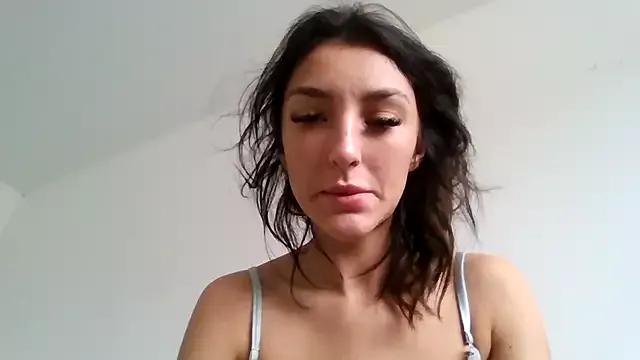 naughtybella05 on StripChat
