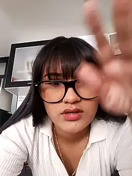 Nicky-7 — Ride dildo X2 min