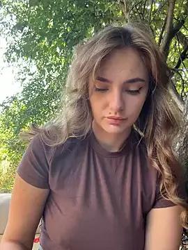 Freechat Night_dreams on StripChat