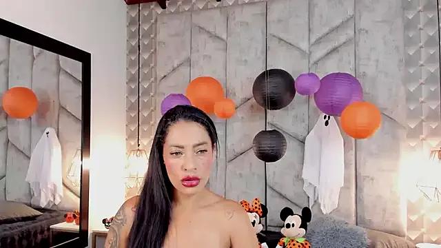 Sweet NiicolleMiller from StripChat NiicolleMiller from StripChat