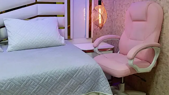 nix_wolf on StripChat