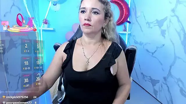 Freechat noelia_milf19 on StripChat