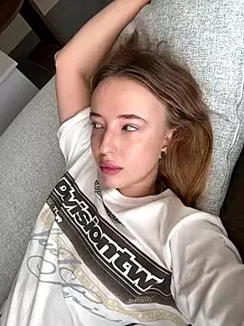 Nura_n_Sarah on StripChat