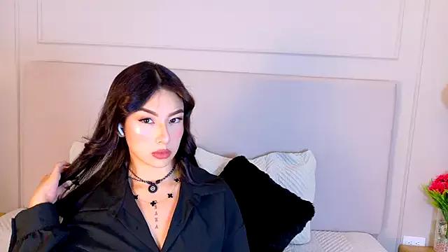 OlayaCooper on StripChat