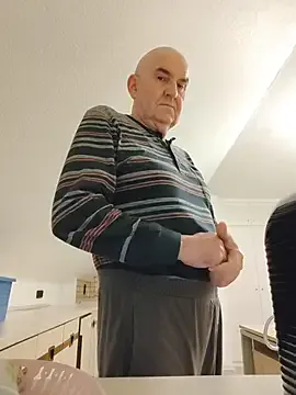 Oldmenhot66 — Show  fuck  hole 