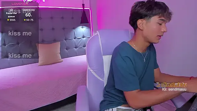 StripChat OliverTwinky is Freechat OliverTwinky — Full naked