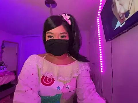 Onlypawzz — Closet Clean Out: Lingerie Show