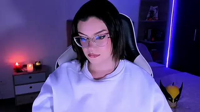 Slutty OphelianaRose33 wants you to fuck her body now OphelianaRose33 from StripChat