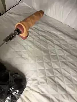 Freechat Ozge-SluttyScream69 on StripChat