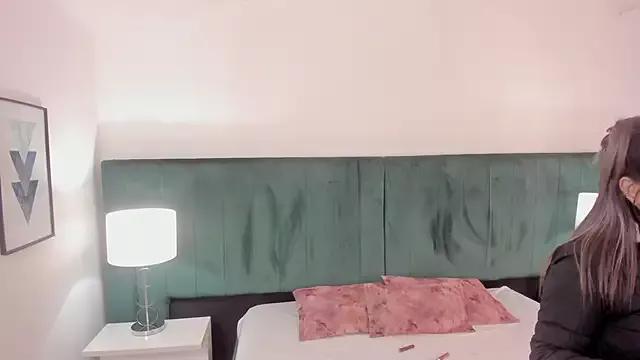 Freechat PandoraB_ on StripChat