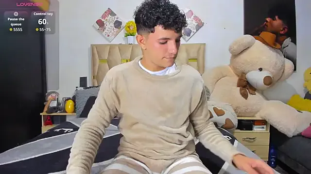 Freechat patrick_sanzz on StripChat