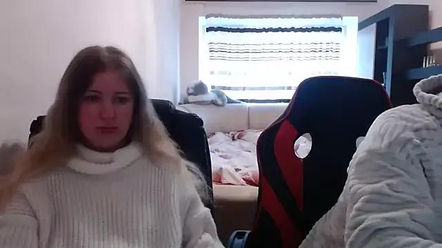 PeterAndJen on StripChat 