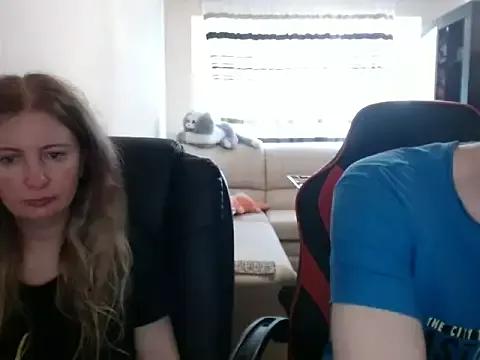 PeterAndJen on StripChat 