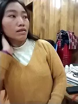 Sweet PhienPhien wants you to fuck her body now PhienPhien from StripChat