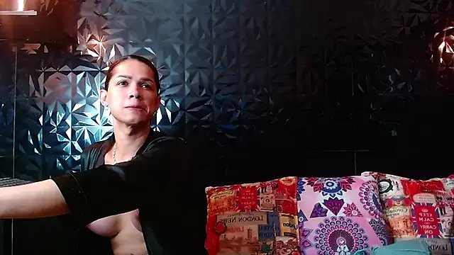 Freechat PINK__LOLA1 on StripChat