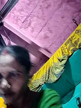 Pooja750 on StripChat