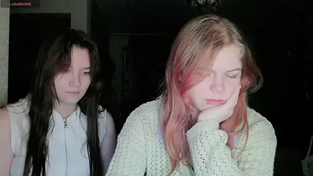 Poppy_sun from StripChat